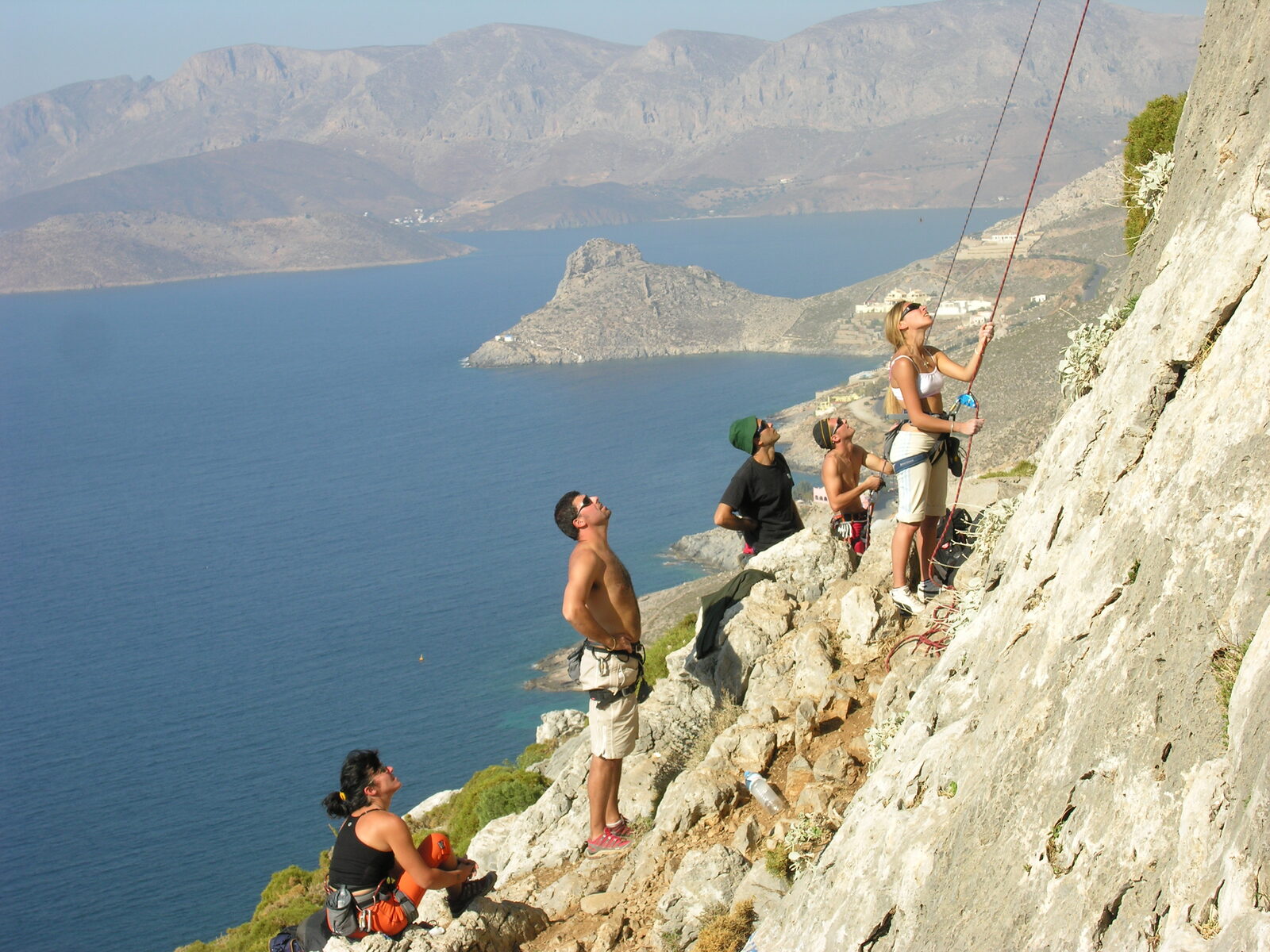 Falesia in Grecia durante un KataCamp